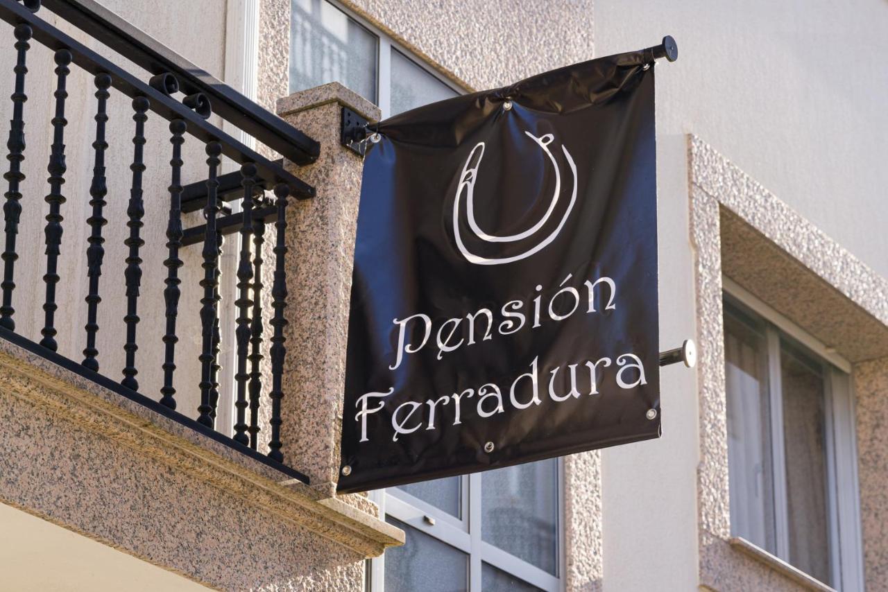 Pension Ferradura Melide Bagian luar foto